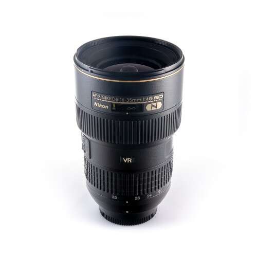 NIKON AF-S 16-35mm f/4 G VR...