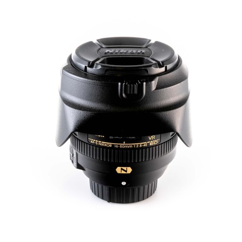NIKON AF-S 16-80mm f/2.8-4...