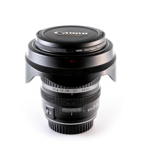 CANON EF-S 10-22mm...
