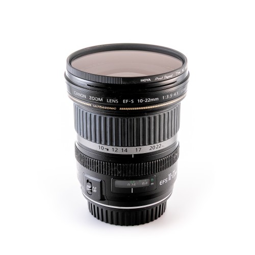 CANON EF-S 10-22mm...
