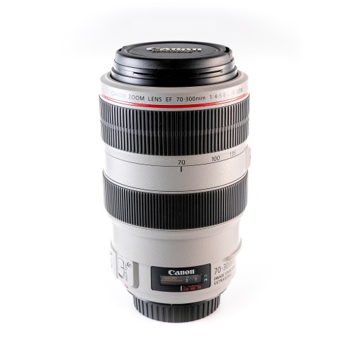 CANON EF 70-300mm f/4-5.6 L...