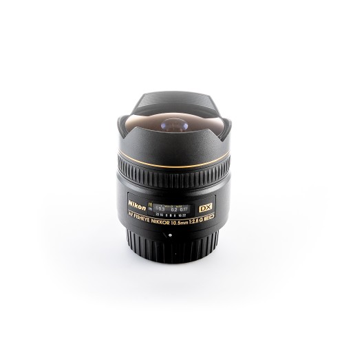 NIKON AF-S 10.5mm f/2.8G ED...