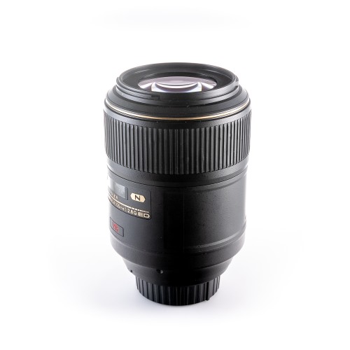 NIKKOR AF-S 105mm f/2.8G VR...