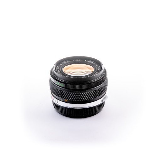 OLYMPUS ZUIKO 28mm f/2.8...