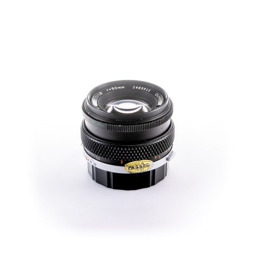 OLYMPUS F.ZUIKO 50mm f/1.8...