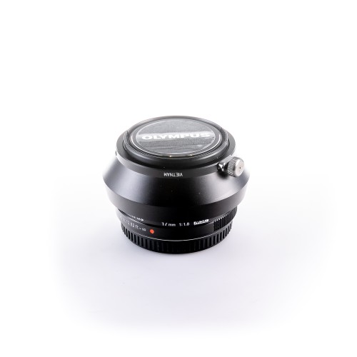 OLYMPUS M.ZUIKO 17mm f/1.8...