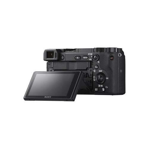 SONY A6400 + 18-135mm f/3.5-5.6 - ILCE6400AMB