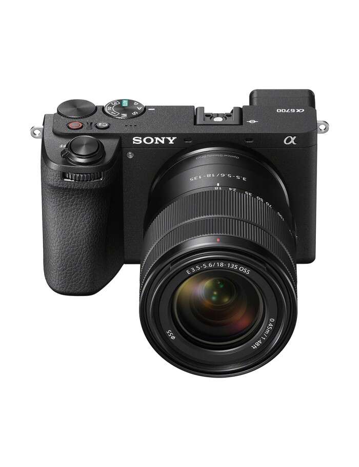 SONY A6700 + 18-135mm f/3.5-5.6 - ILCE6700MB