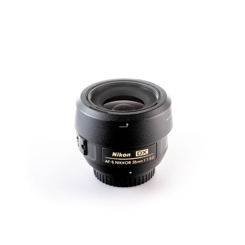 NIKON AF-S 35mm f/1.8 G DX...