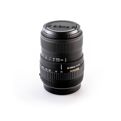 SIGMA 55-200mm f/4-5.6 DC...