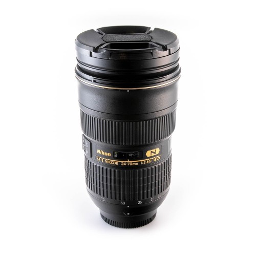 NIKON AF-S 24-70mm f/2.8 G...