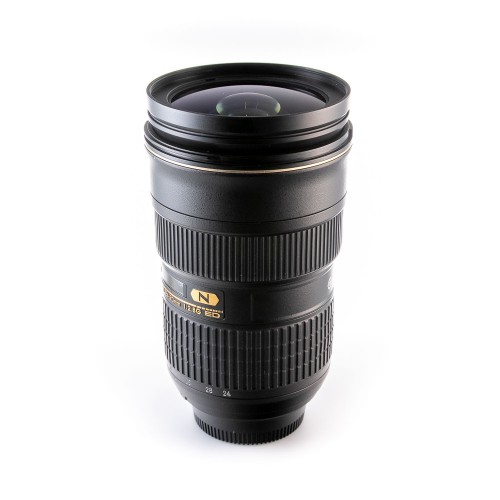 NIKON AF-S 24-70mm f/2.8 G...