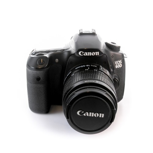 CANON EOS 60D + 18-55 IS II...