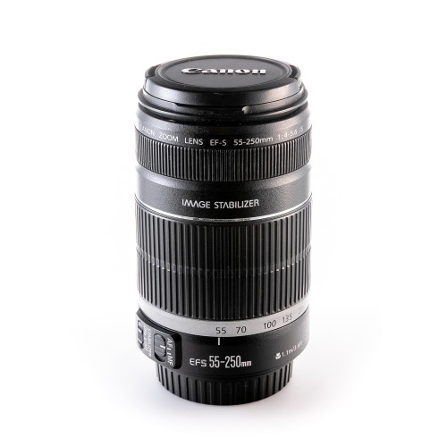 CANON EF-S 55-250mm f/4-5.6...