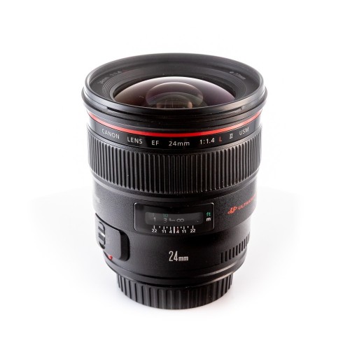 CANON EF 24mm f/1.4 L II...