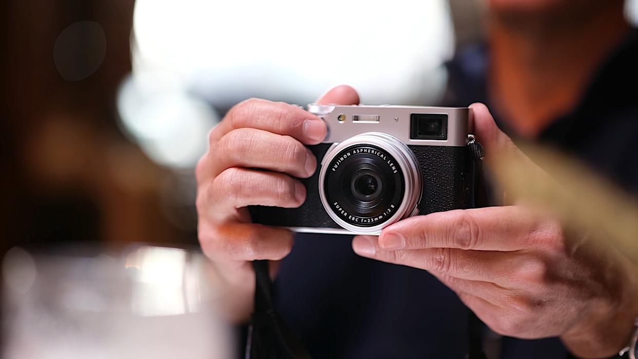 Fujifilm X100V